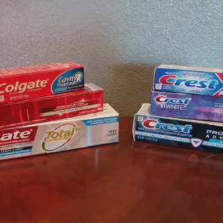 /img/30449-crest-colgate-price-comparison.webp