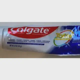 /img/30520-colgate-total-ingredients.webp