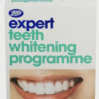 /img/30581-teeth-whitening-safety.webp