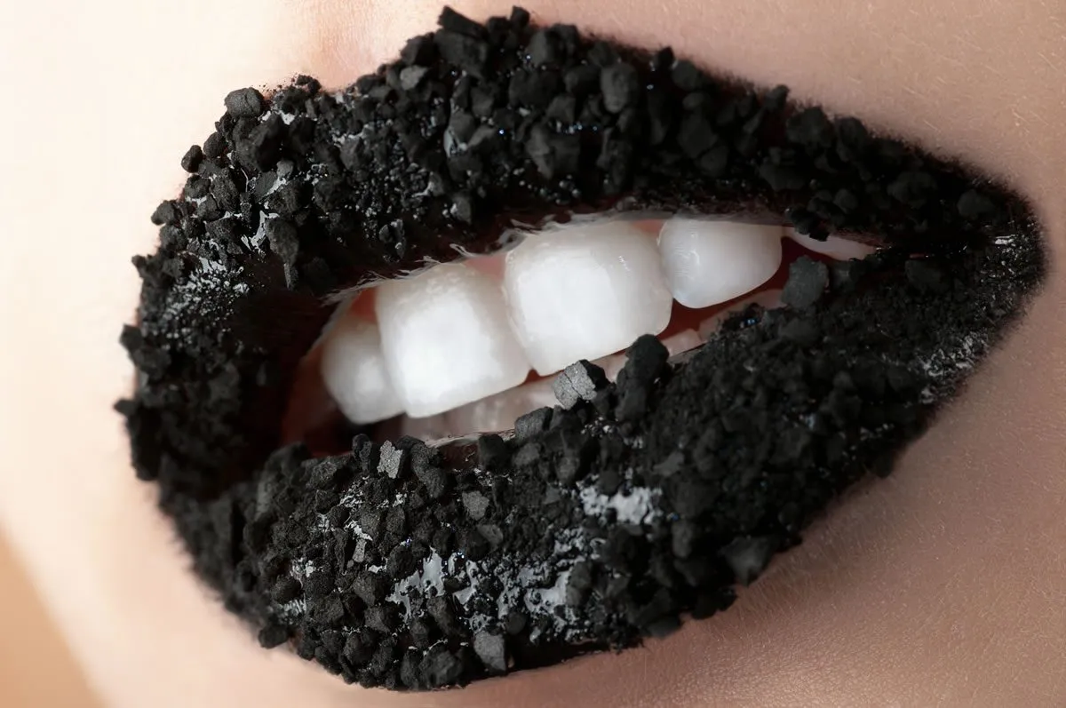 30623 charcoal teeth whitening 5